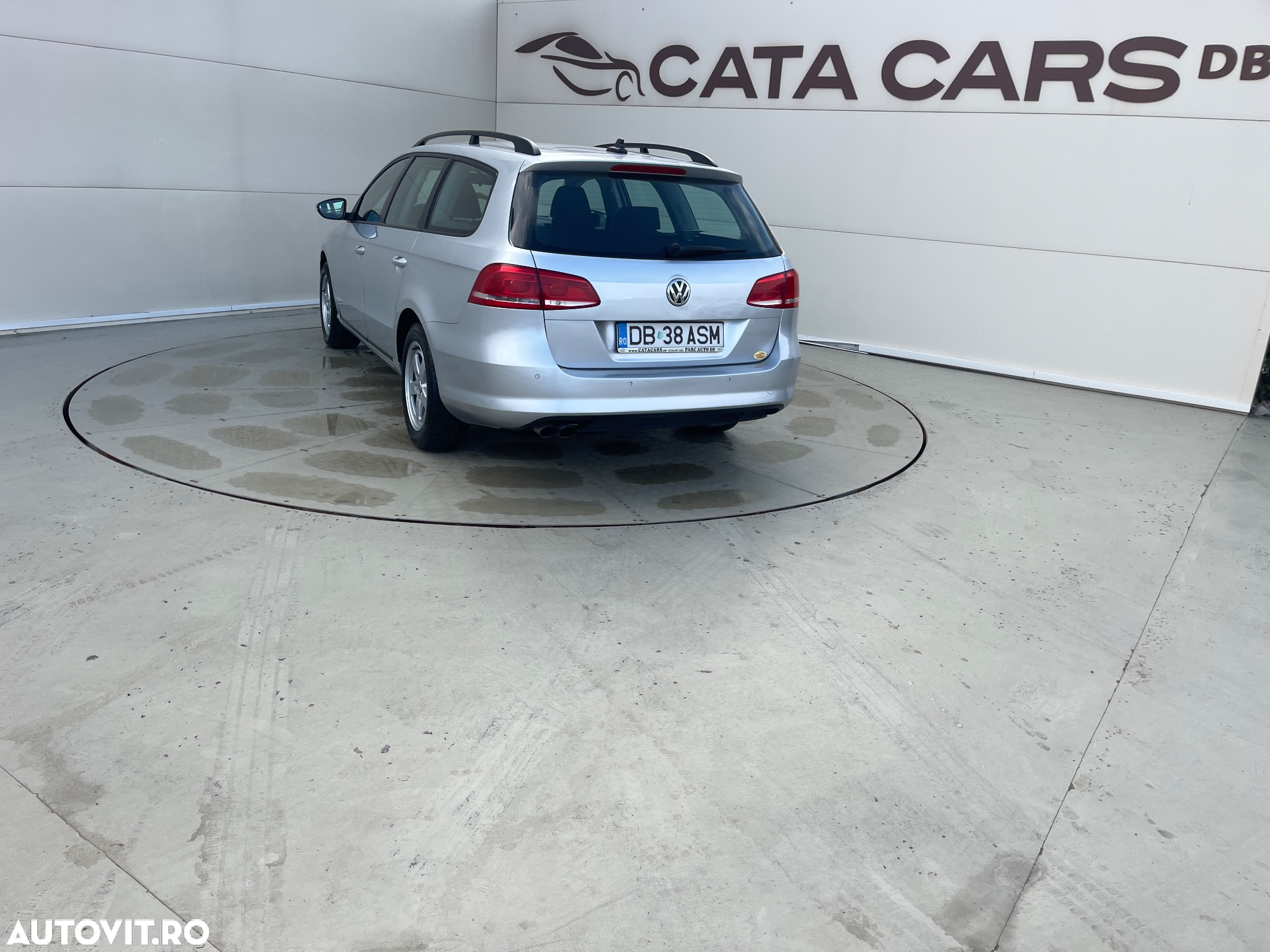 Volkswagen Passat 2.0 TDI BlueMotion Tehnology DSG Trendline - 12