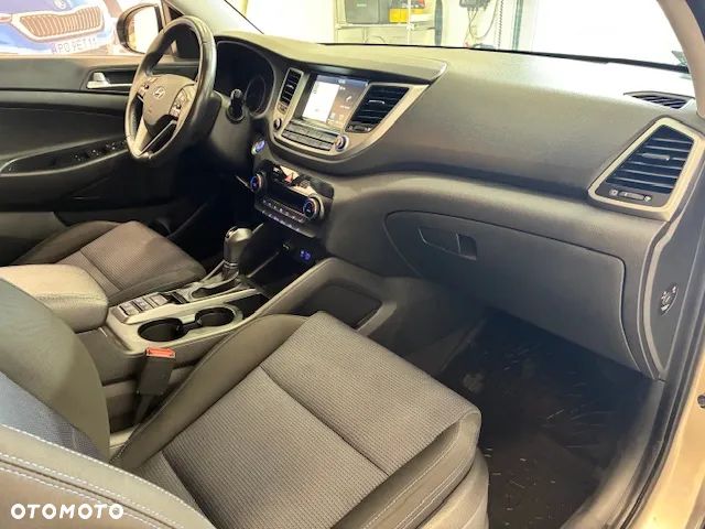 Hyundai Tucson 1.6 T-GDI Style 4WD DCT - 16