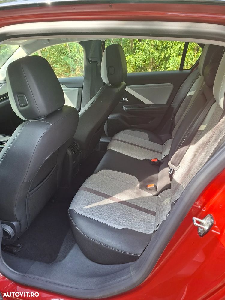 Opel Astra 1.2L Turbo Start/Stop AT8 Business Edition - 5