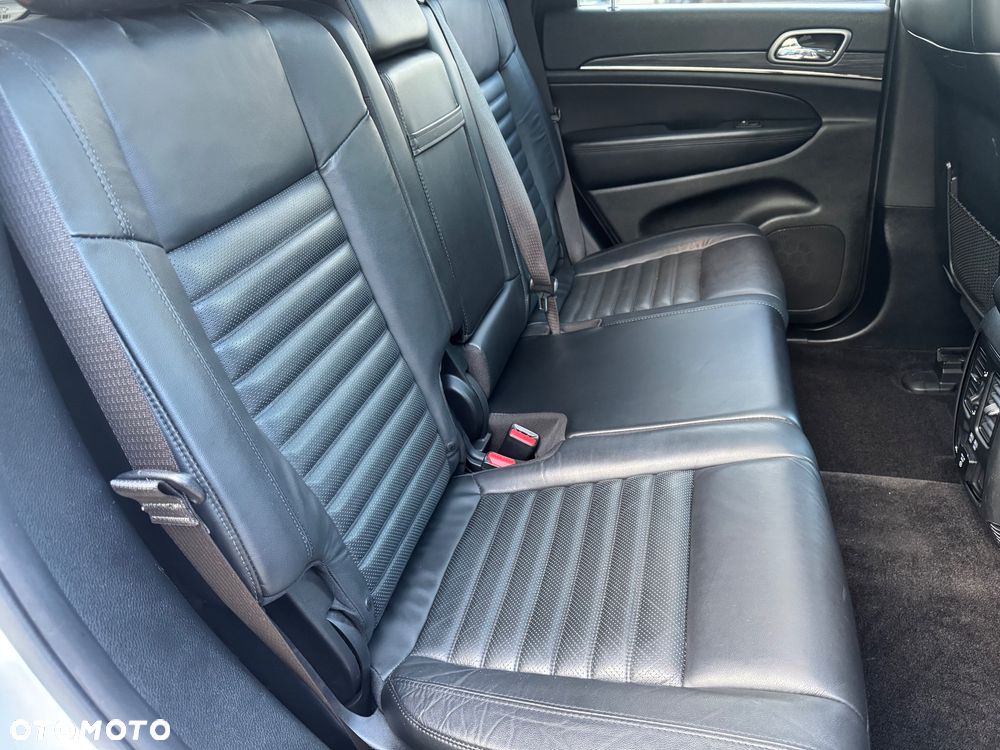 Jeep Grand Cherokee - 26