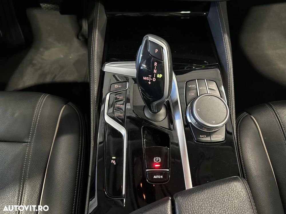 BMW Seria 5 520d Aut. - 18