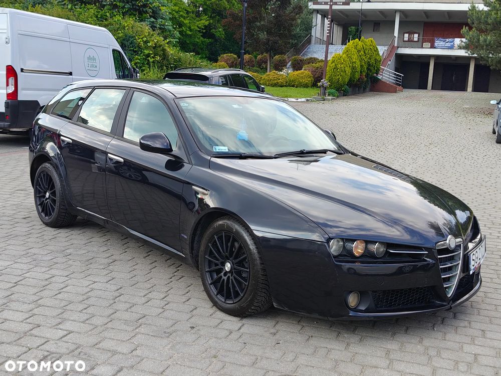 Alfa Romeo 159 1.9 JTDM 8V DPF Distinctive - 32
