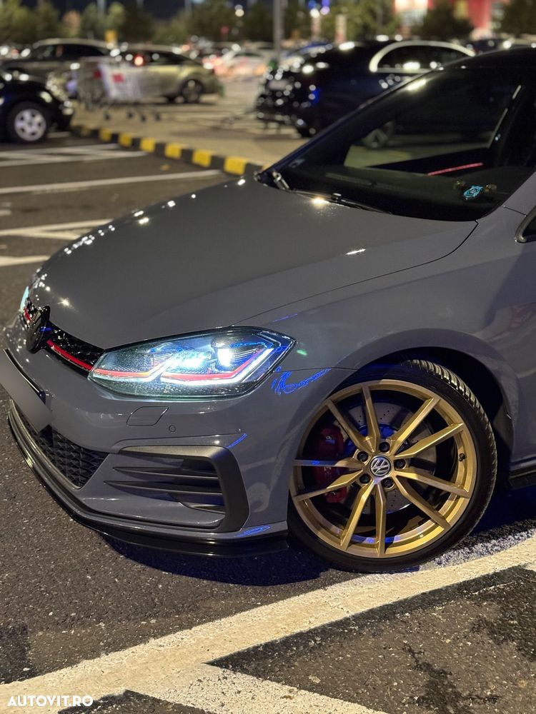 Volkswagen Golf - 27