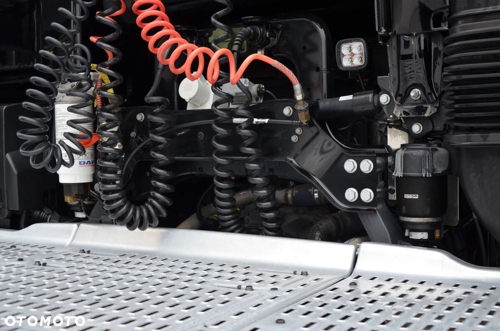 DAF XF 530 / 2021r / KLIMA P. / FULL AIR / ACC / PCC / FULL LED / RETARDER / SKÓRY / NAVI / DE 7364 - 8