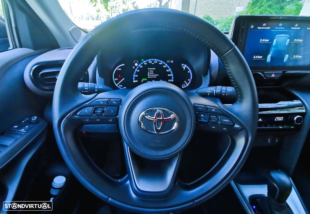Toyota Yaris Cross 1.5 HDF Luxury - 23