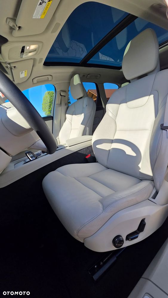 Volvo XC 60 B5 AWD Core - 25