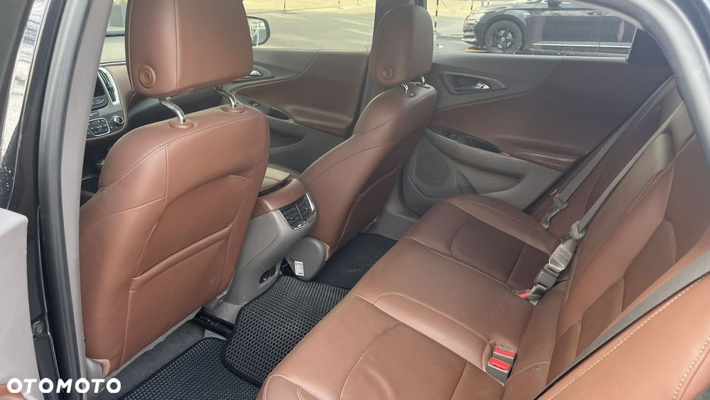 Chevrolet Malibu - 12