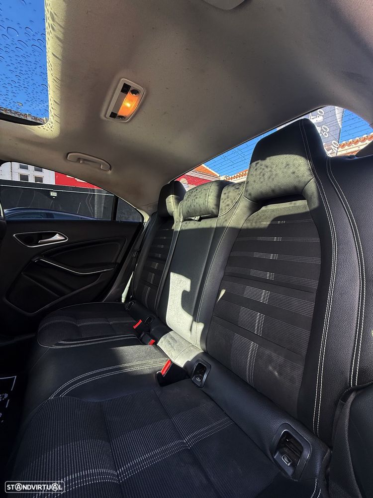 Mercedes-Benz CLA 180 d Shooting Brake AMG Line - 7