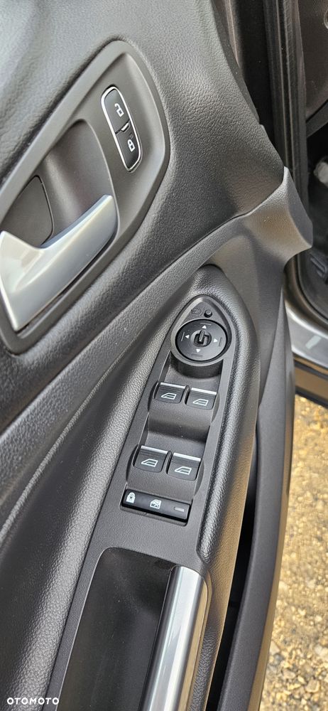 Ford Kuga 1.5 EcoBoost FWD Titanium - 12