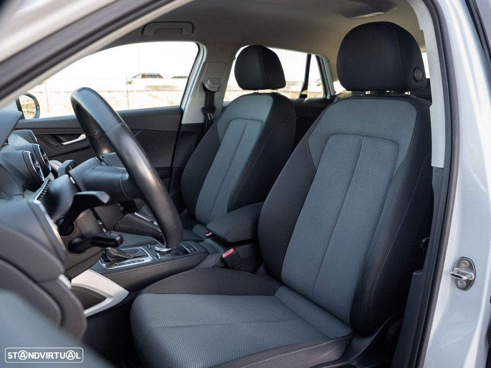 Audi Q2 30 TDI Design S tronic - 27
