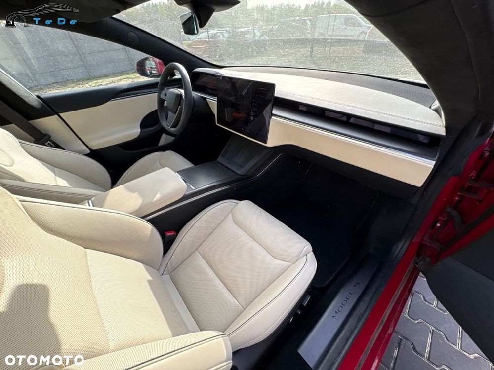 Tesla Model S Plaid - 26