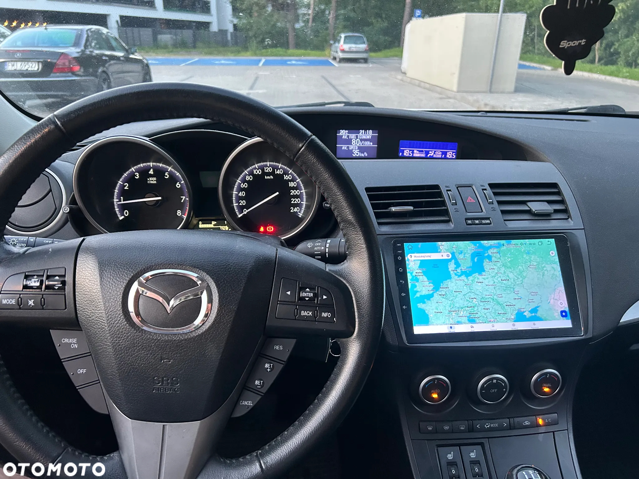 Mazda 3 - 8