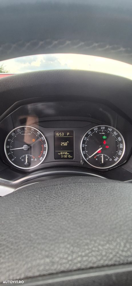 SKODA Octavia 2010 — imagine 8
