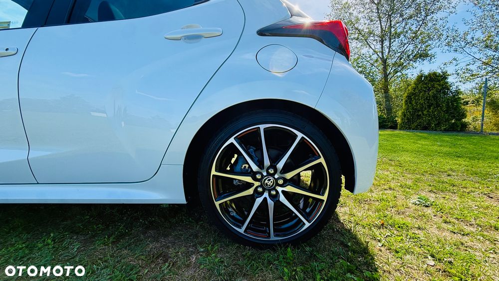 Toyota Yaris - 25