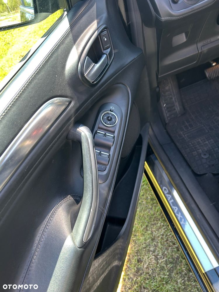 Ford Galaxy - 9