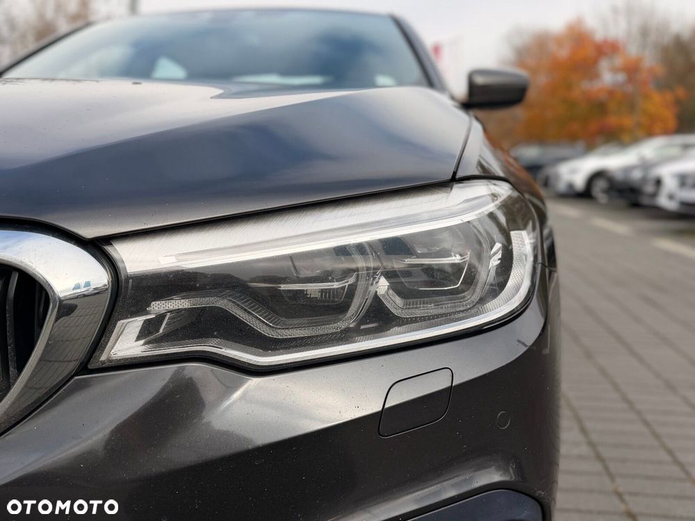 BMW Seria 5 530i GPF xDrive M Sport sport - 28