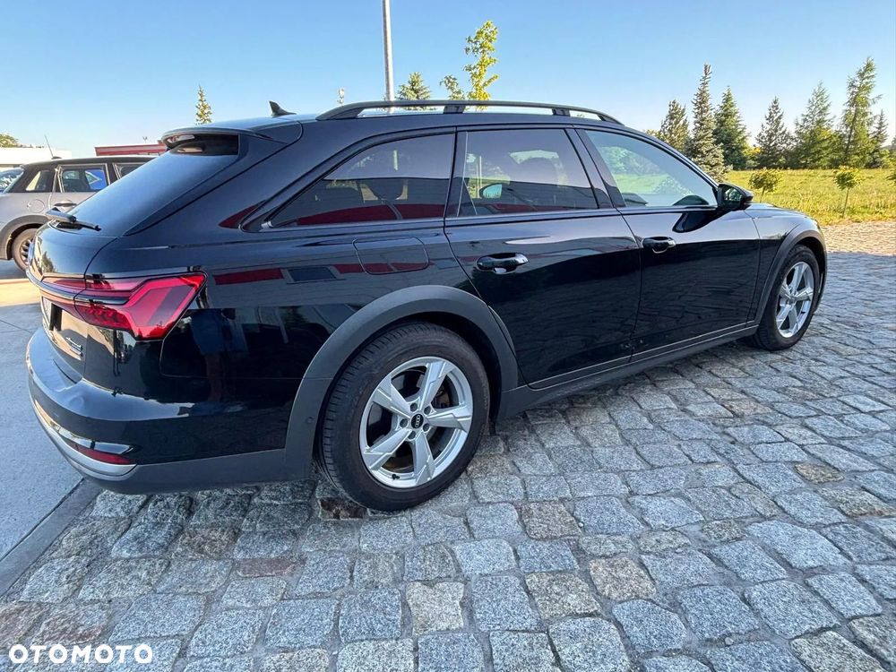 Audi A6 Allroad - 25