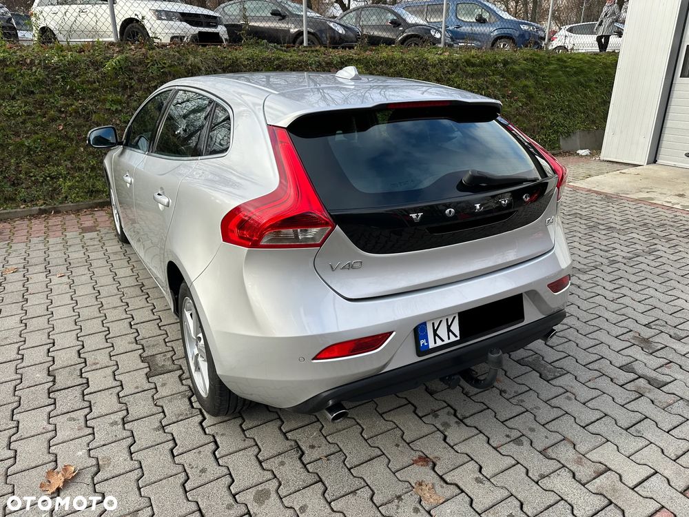 Volvo V40 D4 Drive-E Momentum - 4