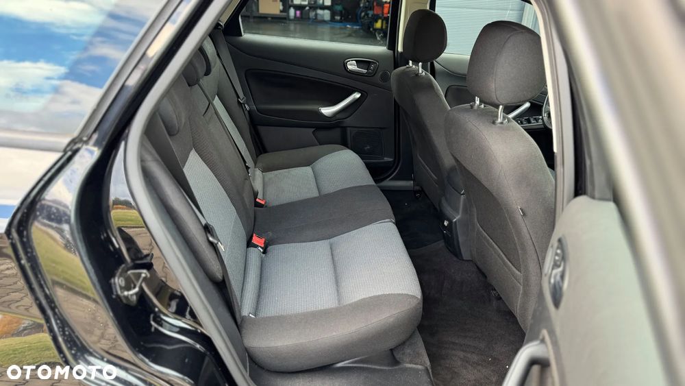 Ford Mondeo 1.6 Ambiente - 20