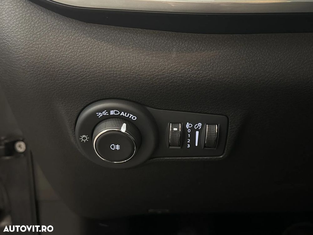 Jeep Compass - 16