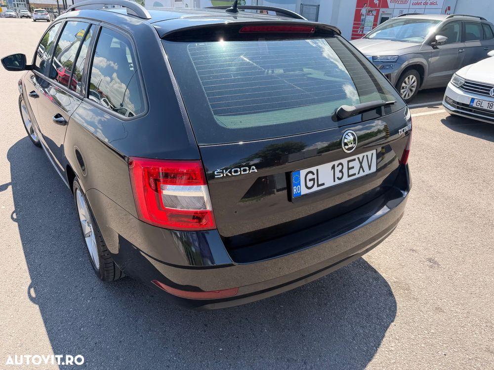 Skoda Octavia 1.6 TDI DSG Style - 9