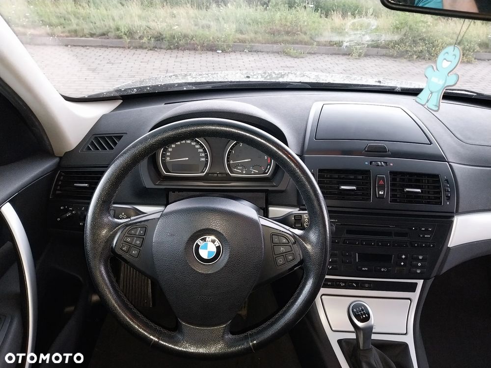 BMW X3 2.0d - 10