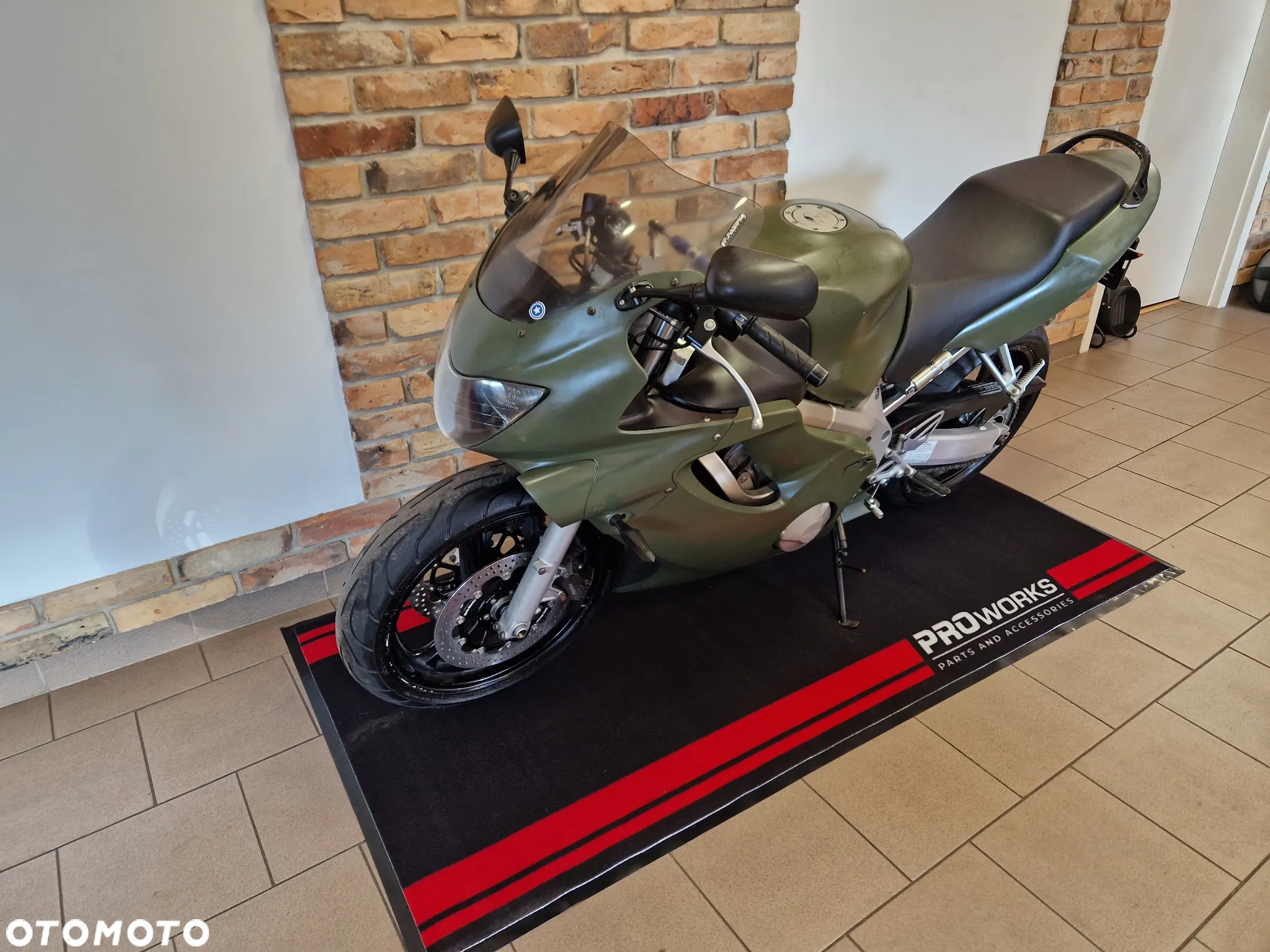 Honda CBR - 6