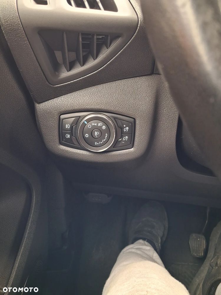 Ford Tourneo Connect 1.5 TDCi Start-Stop Titanium - 26