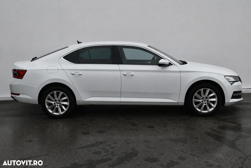 Skoda Superb 2.0 TDI DSG Ambition - 9