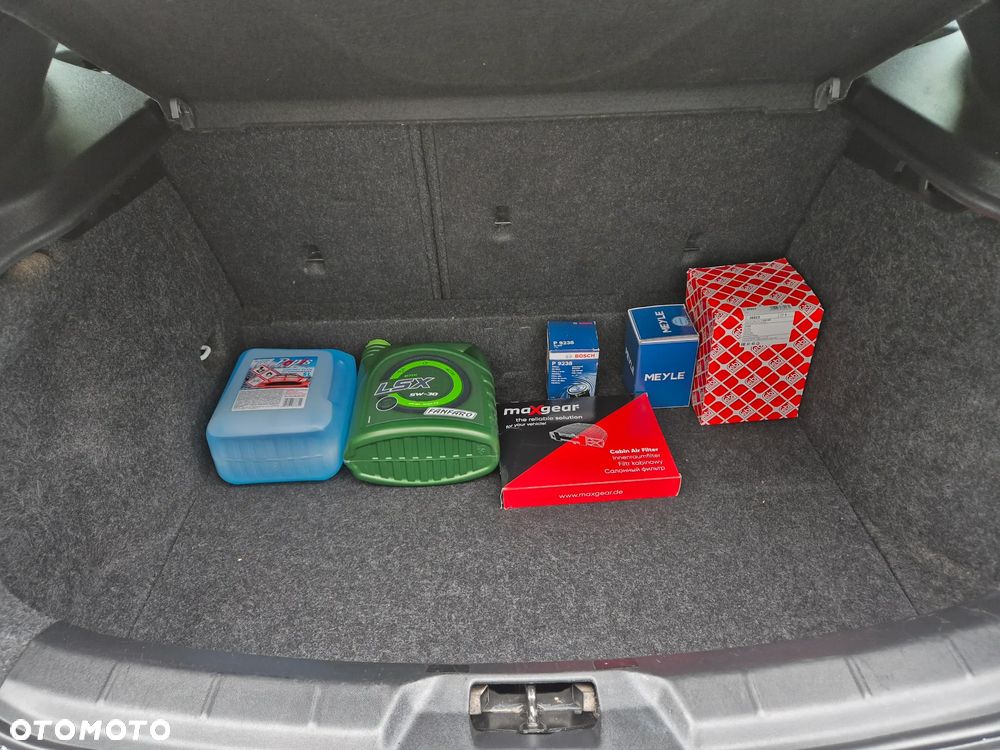Volvo V40 D2 Momentum - 29