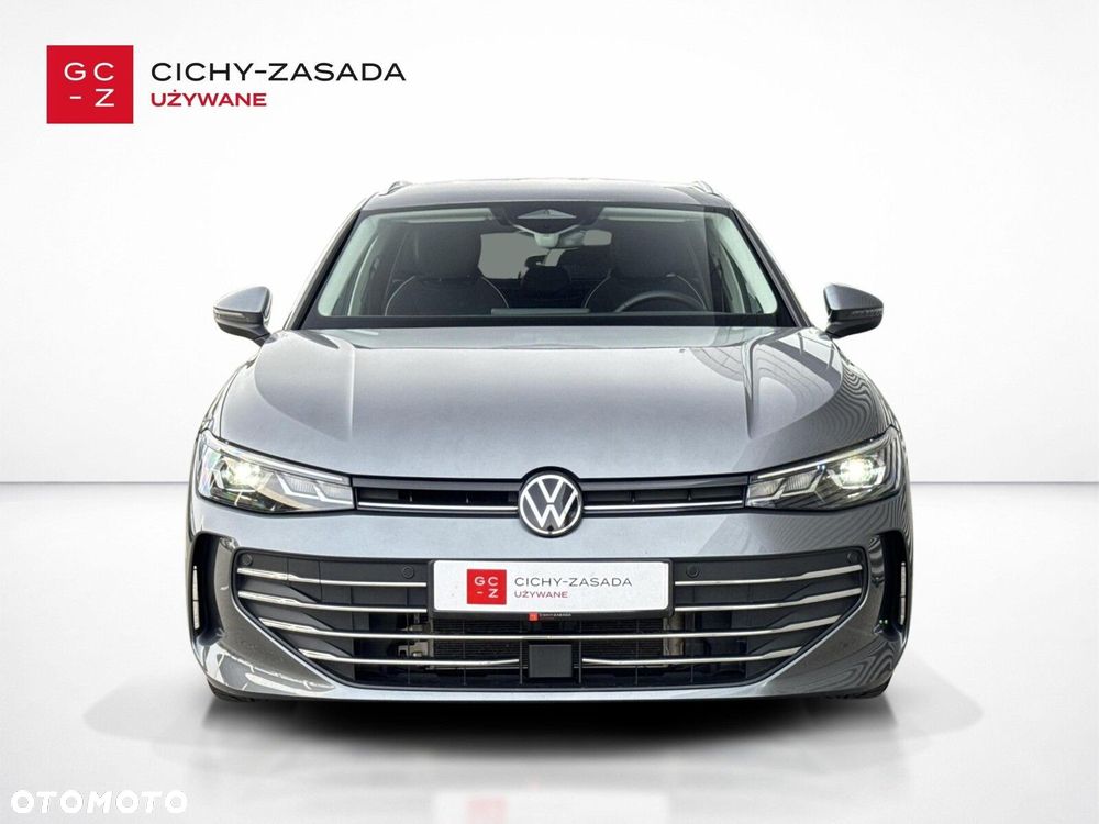 Volkswagen Passat - 2