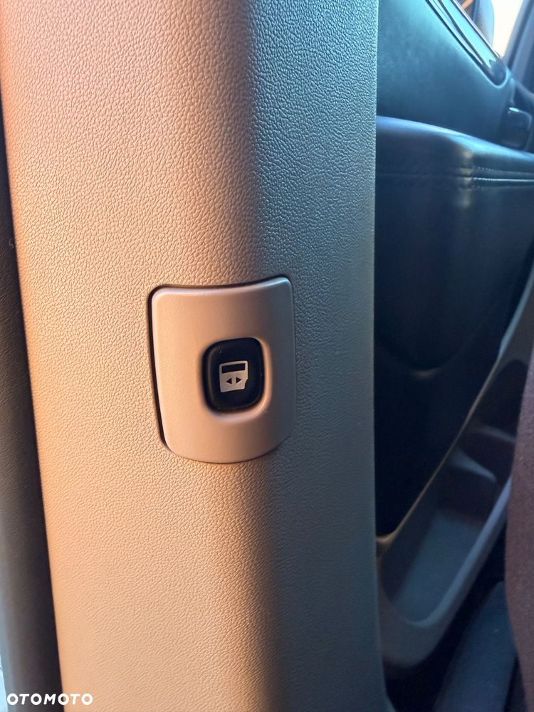 Dodge Grand Caravan - 11