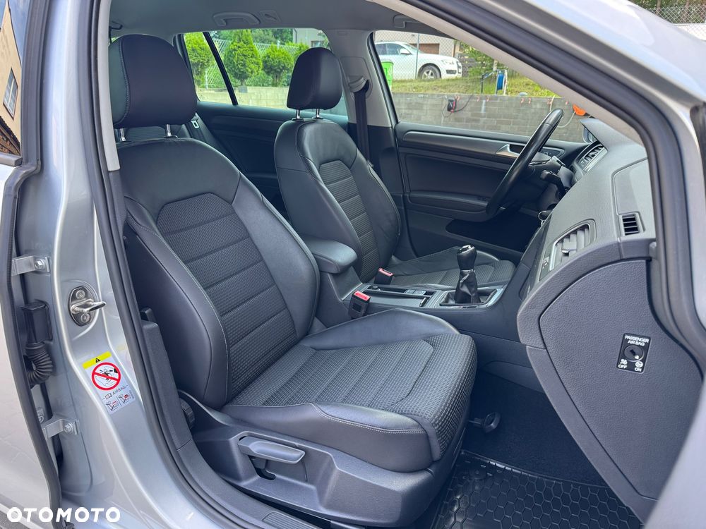 Volkswagen Golf 1.4 TSI BMT Highline - 18