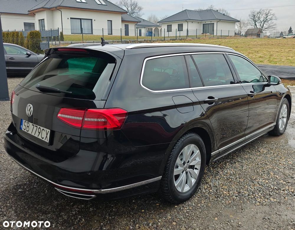 Volkswagen Passat 2.0 TDI SCR DSG Highline - 16