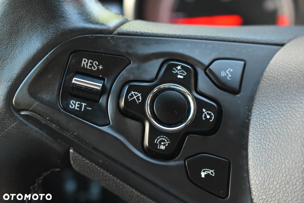 Opel Astra 1.4 Turbo Dynamic - 32