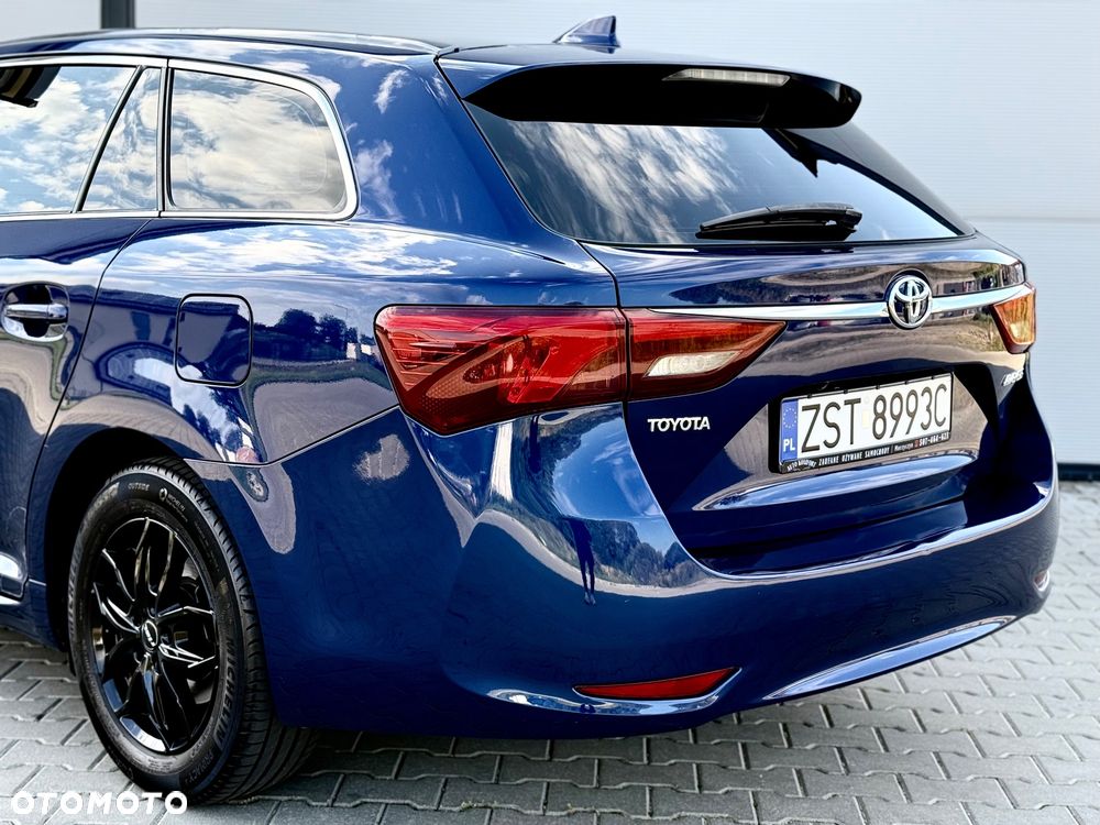 Toyota Avensis 1.8 Prestige - 20