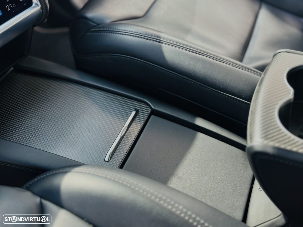 Tesla Model X 100D — fotografia 13