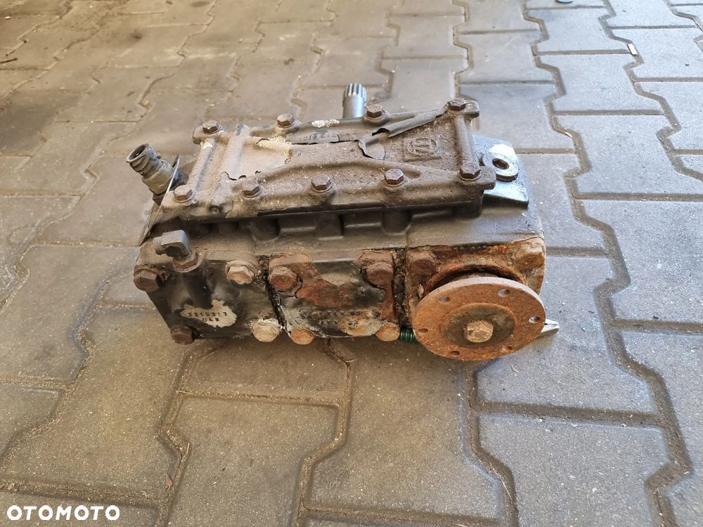 PRZYSTAWKA ODBIORU MOCY HYDRAULIKI NA WAŁ ZF MAN DAF - 1
