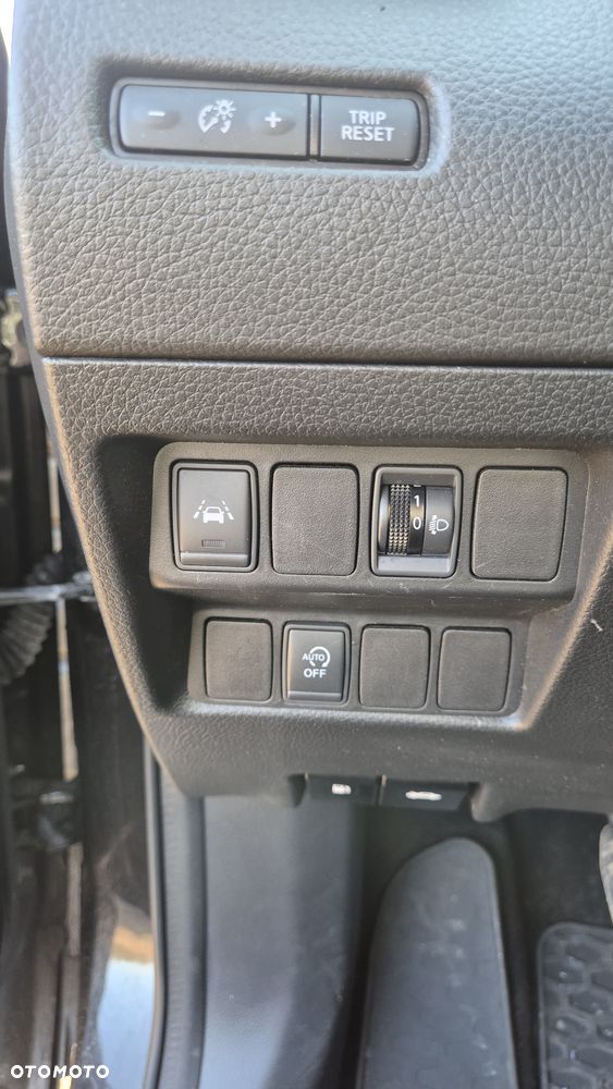 Nissan Qashqai 1.2 DIG-T N-Connecta - 12