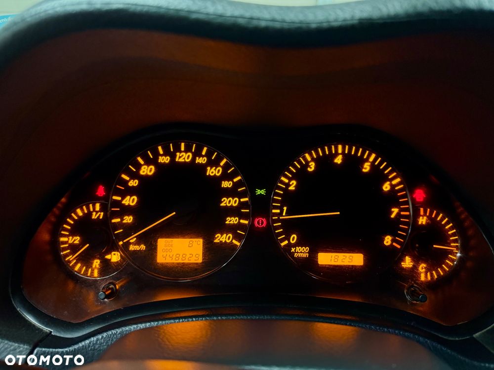 Toyota Avensis 1.8 VVT-i Combi - 10