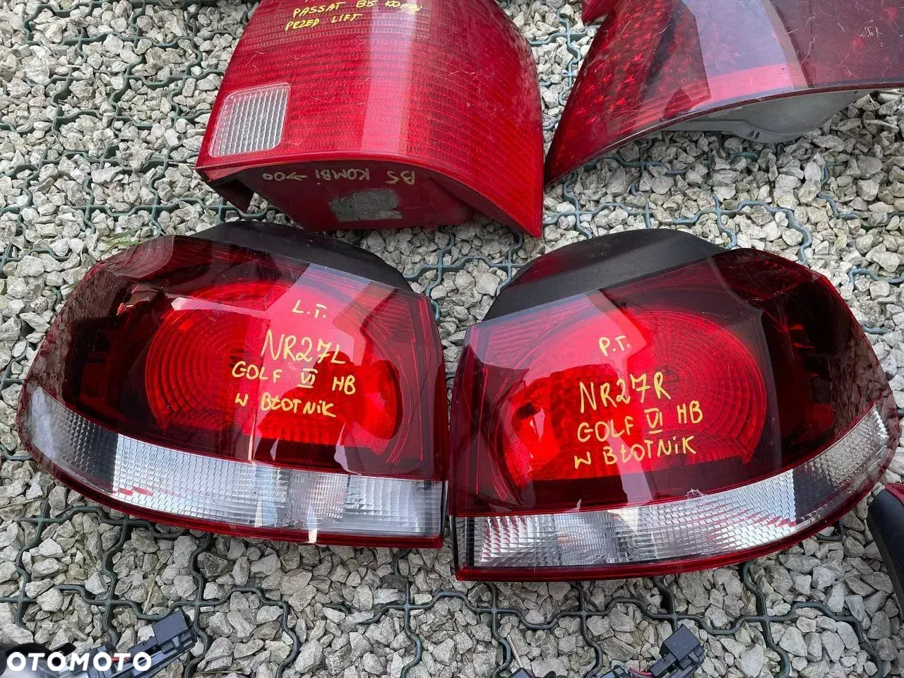 VW VOLKSWAGEN LAMPY TYŁ LEWE PRAWE - 26