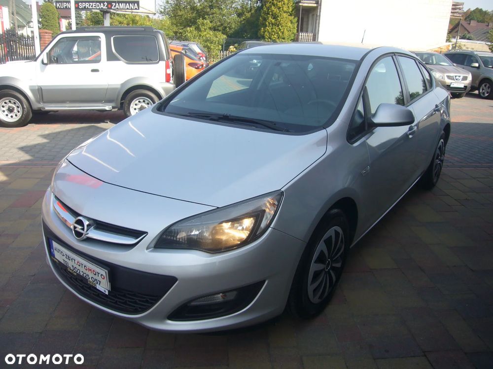 Opel Astra 1.4 T Enjoy - 2