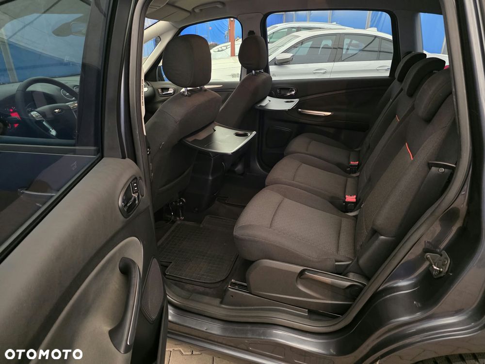 Ford S-Max - 21