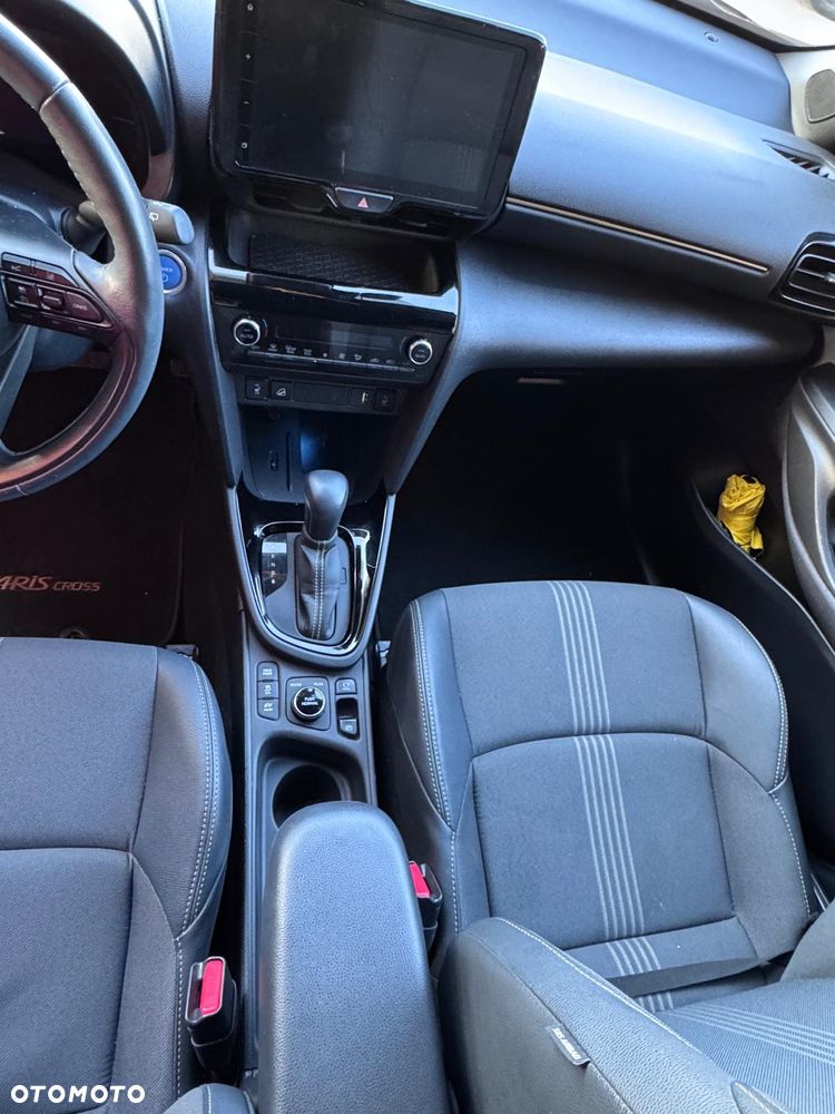 Toyota Yaris Cross - 13