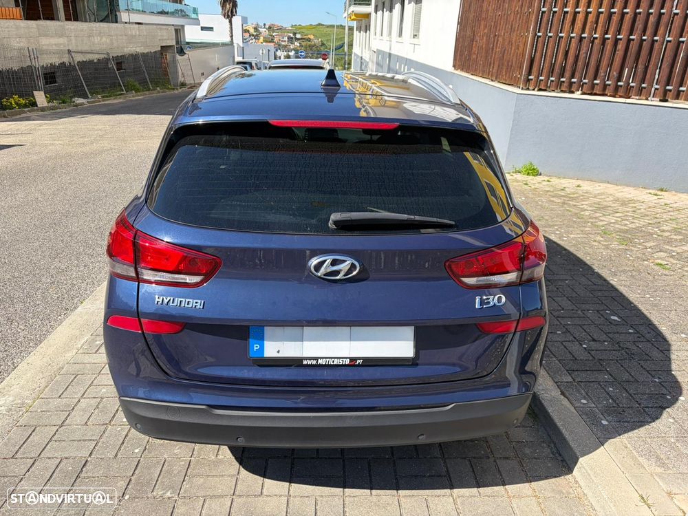 Hyundai i30 SW 1.6 CRDi Style+Navi - 9