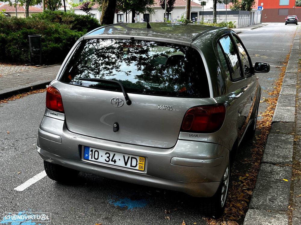 Toyota Yaris 1.0 SE MMT - 3