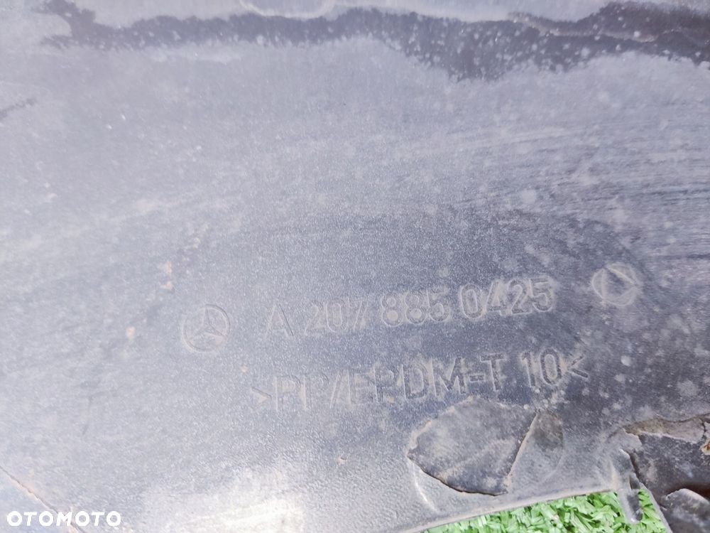 Zderzak Mercedes W207 2078850425 - 8