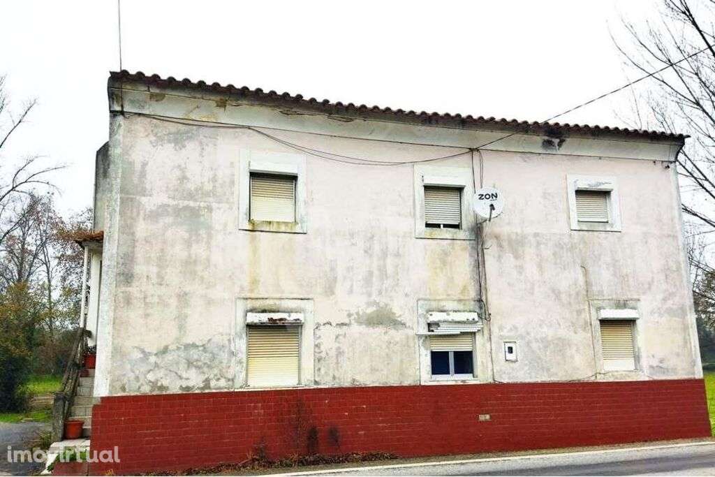 Moradia de r/c e andar, entre Aveiro e Águeda - Grande imagem: 2/39