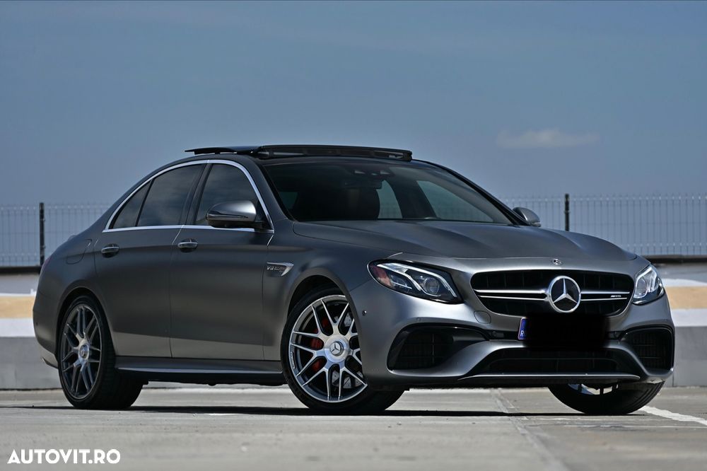Mercedes-Benz E - 4