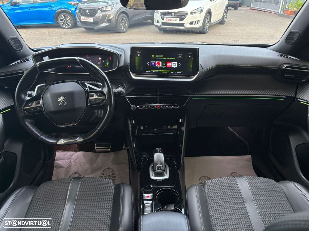 Peugeot 2008 1.5 BlueHDi GT EAT8 - 17
